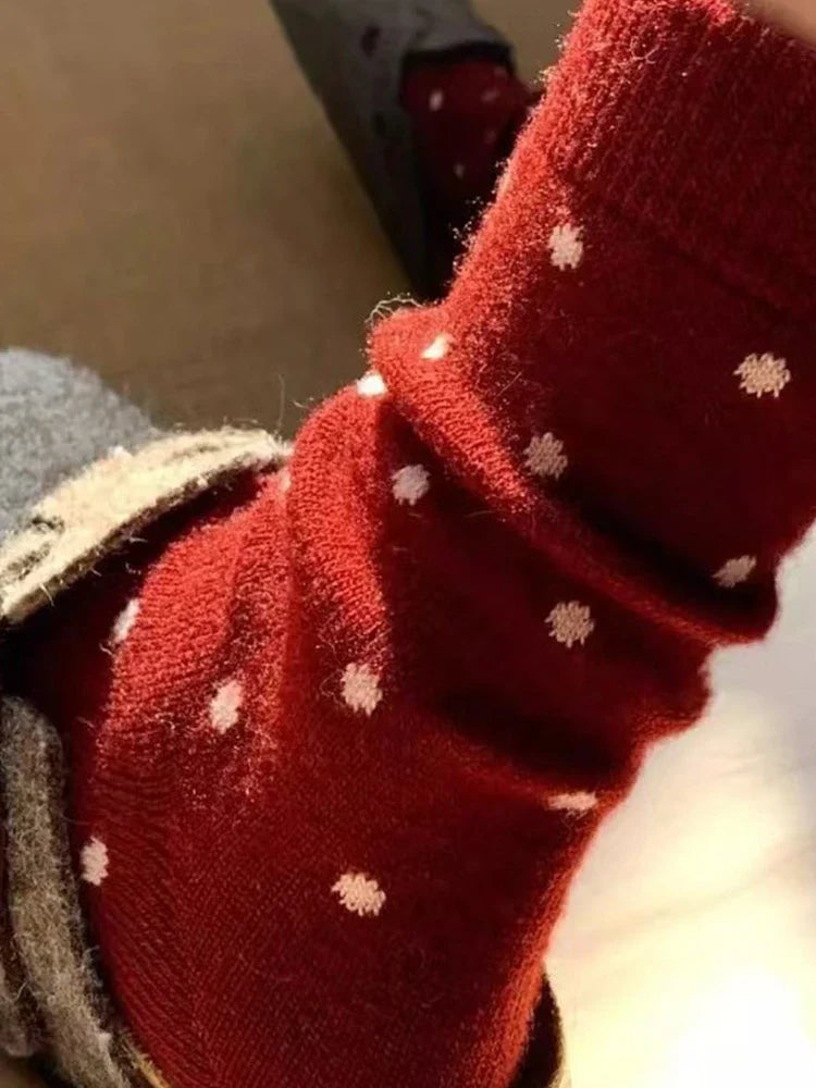 4-Pack Winter Women Socks Vintage Style Knit Wool Casual Socks Thick Warm red Socks