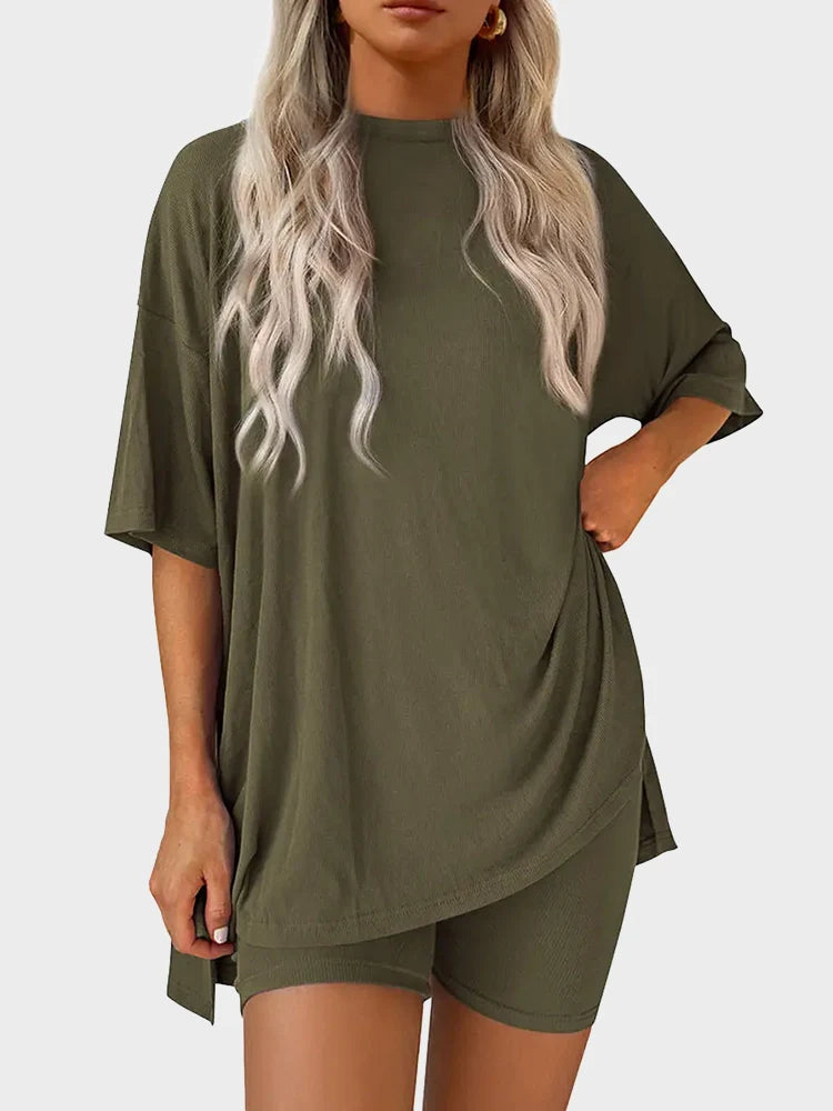 Women’s Casual Oversized 2-Piece Set – Crewneck Top & Split Hem Design